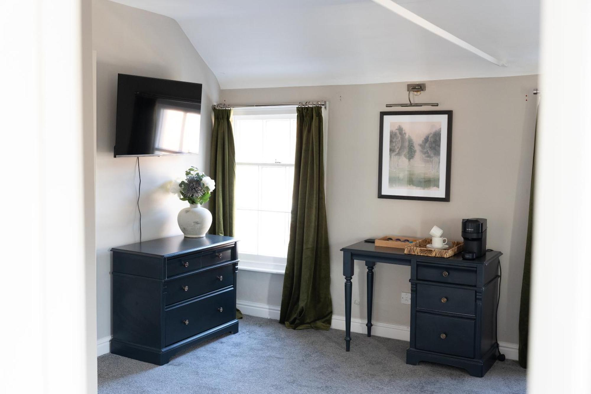 The Raven Hotel At Much Wenlock By Purestay Exterior photo