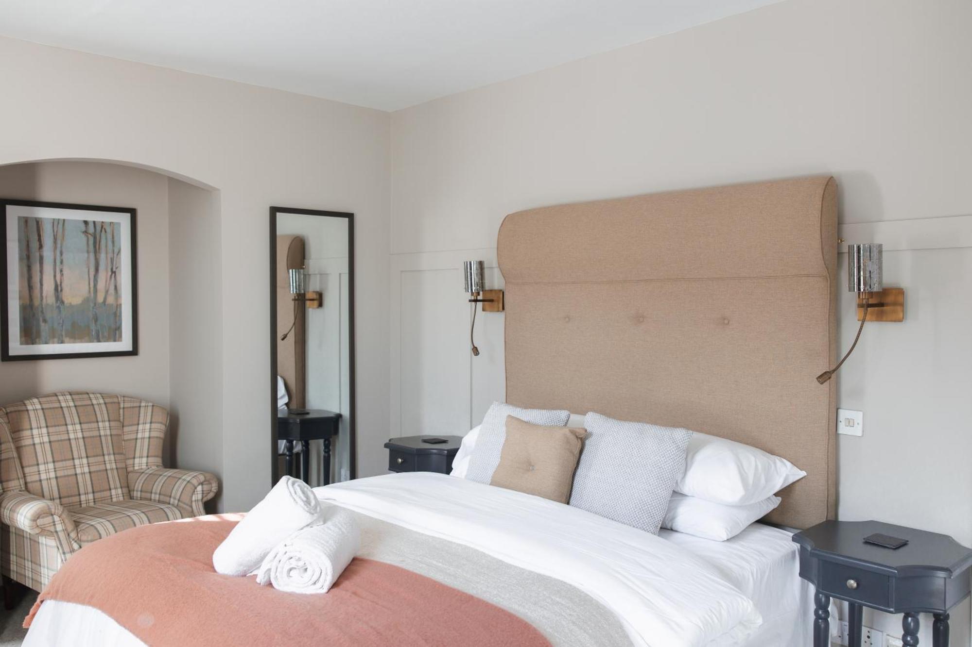 The Raven Hotel At Much Wenlock By Purestay Exterior photo
