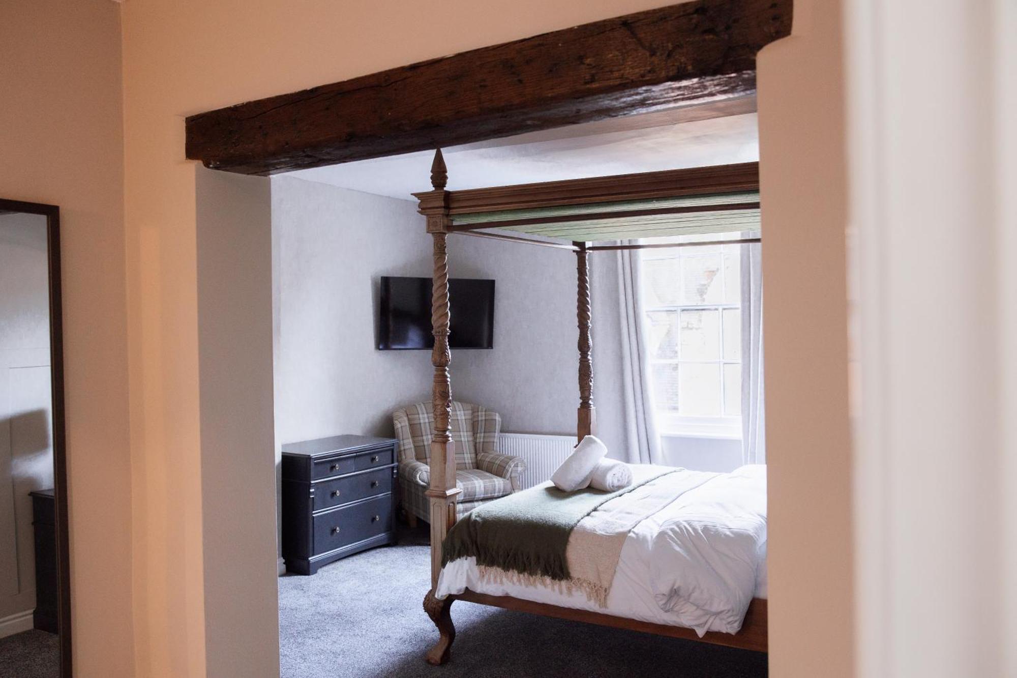 The Raven Hotel At Much Wenlock By Purestay Exterior photo